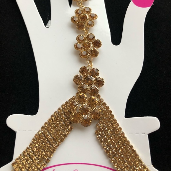 Hand Jewlery - Picture 2 of 3